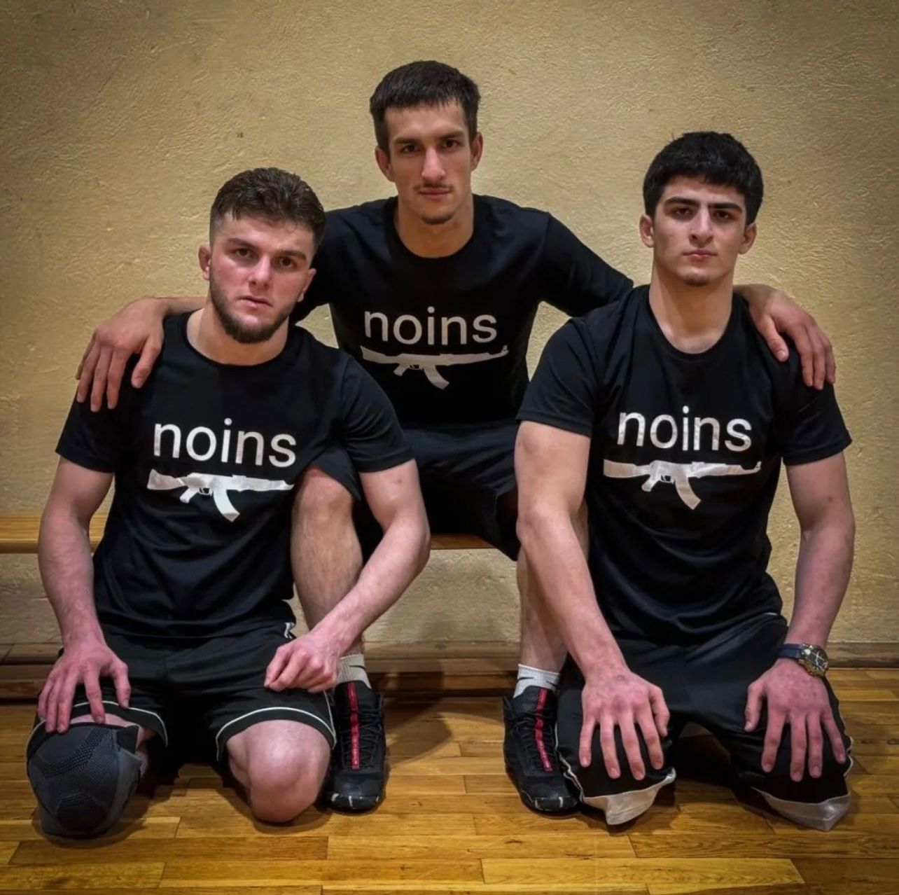 T-Shirt noins AK47